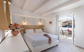 Castello Apartments